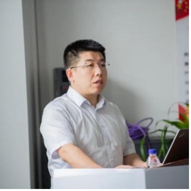 张学春.jpg
